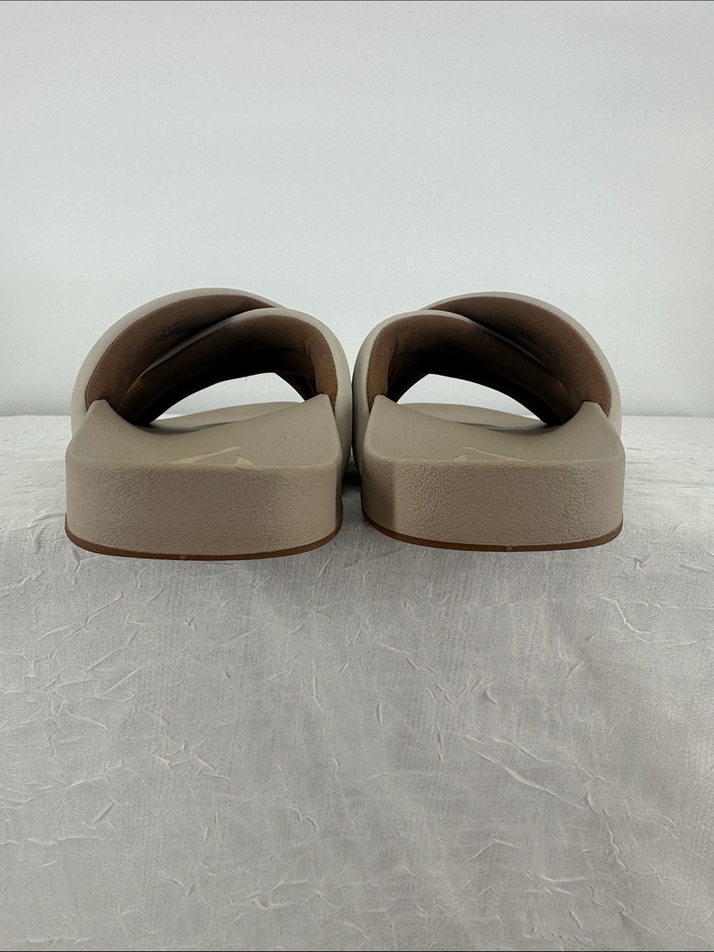 OluKai Hila Slides - Picture 6 of 9